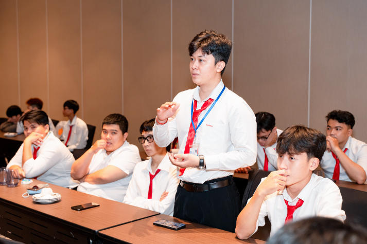 [Ảnh] Sinh viên Quản trị Du lịch - Nhà hàng - Khách sạn khám phá dịch vụ cao cấp tại Hilton Saigon 89
