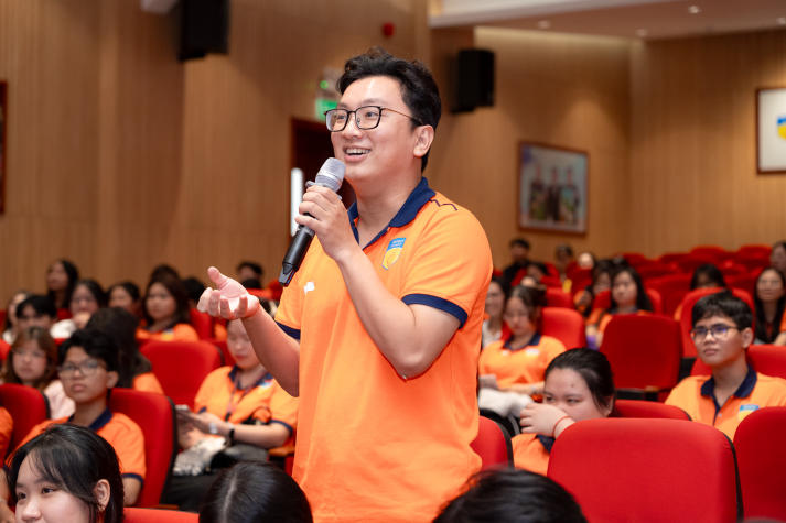 “Có thử đã là xuất sắc”: Huy Forum truyền cảm hứng để HUTECH-ers dám khác biệt và dám bước tiếp 70
