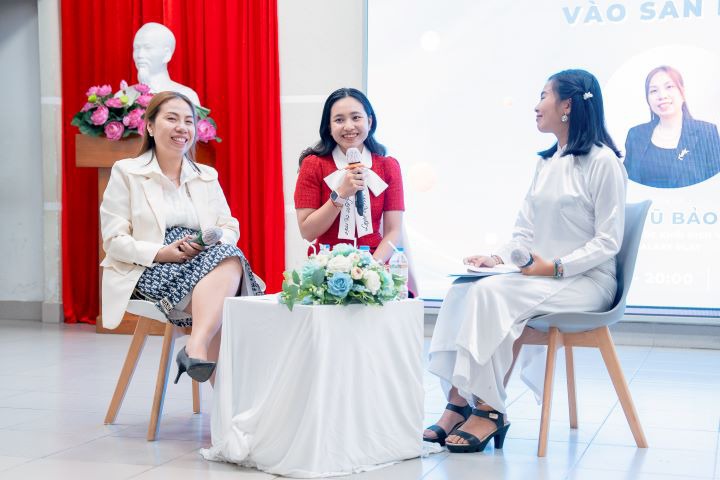 Sinh viên Tâm lý học HUTECH “trình làng” nhiều sản phẩm quảng cáo độc đáo trong buổi công chiếu đồ án cuối kỳ 48