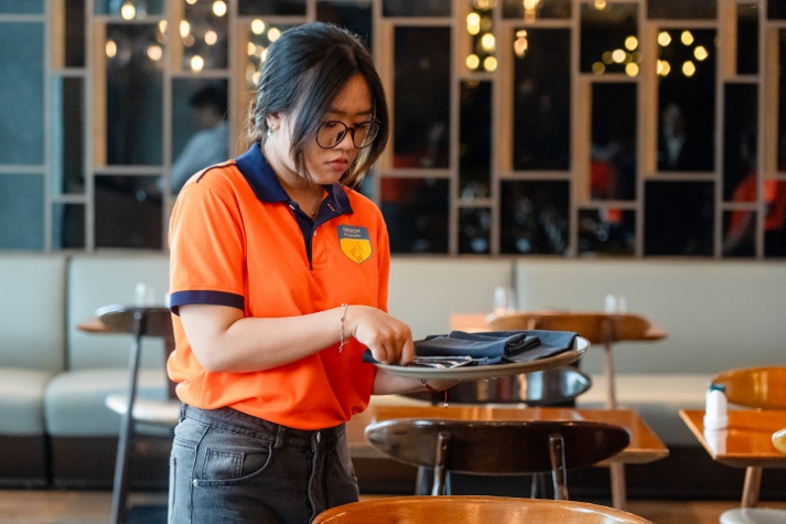 Tham quan Renaissance Riverside Hotel Saigon, sinh viên Quản trị khách sạn VKIT tìm hiểu cơ hội nghề nghiệp “5 sao” 52