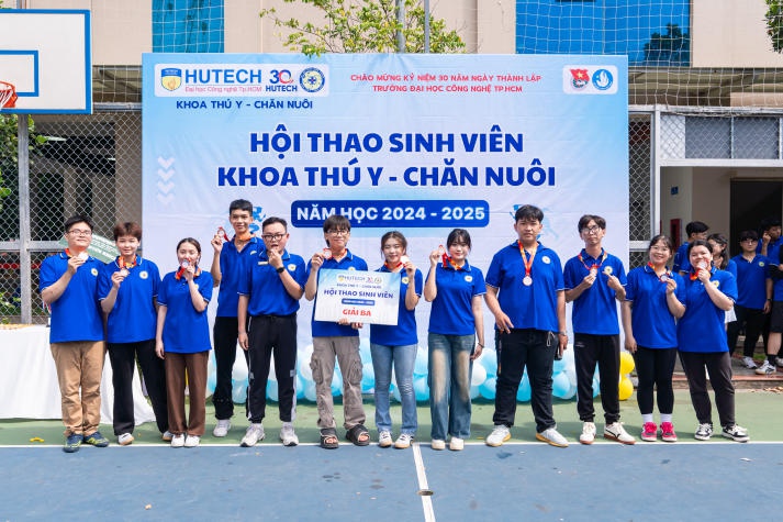 Bùng nổ Hội thao Khoa Thú y - Chăn nuôi năm học 2024-2025 181