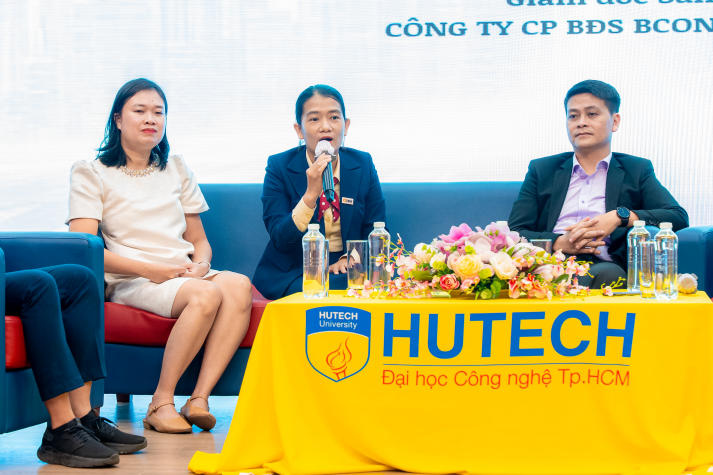 Sinh viên Khoa Quản trị kinh doanh “giải mã” thị trường lao động cùng các chuyên gia hàng đầu 65