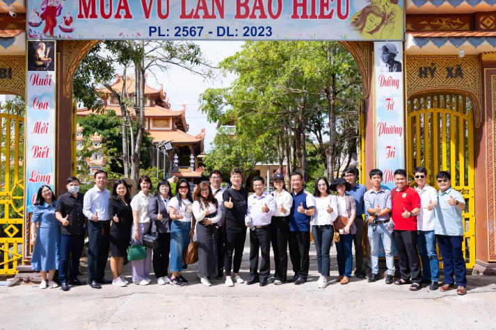 HUTECH mang yêu thương đến các em nhỏ chùa Thiện Tâm (Bình Thuận) 93