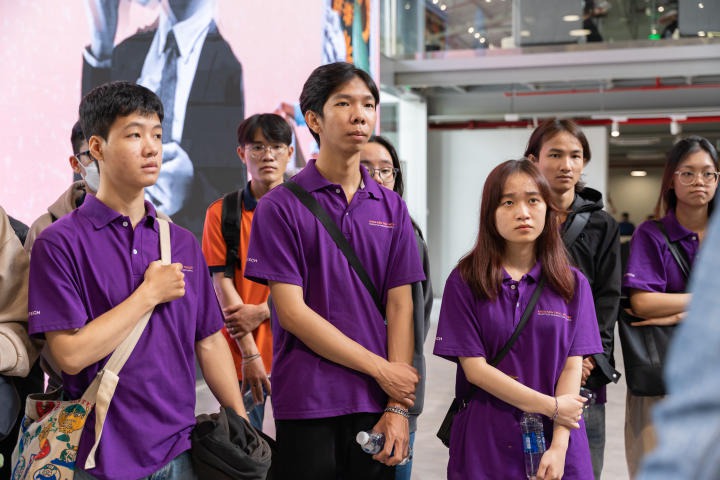 Sinh viên Thiết kế nội thất HUTECH tham quan thực tế tại Công ty Sun Life Việt Nam 4