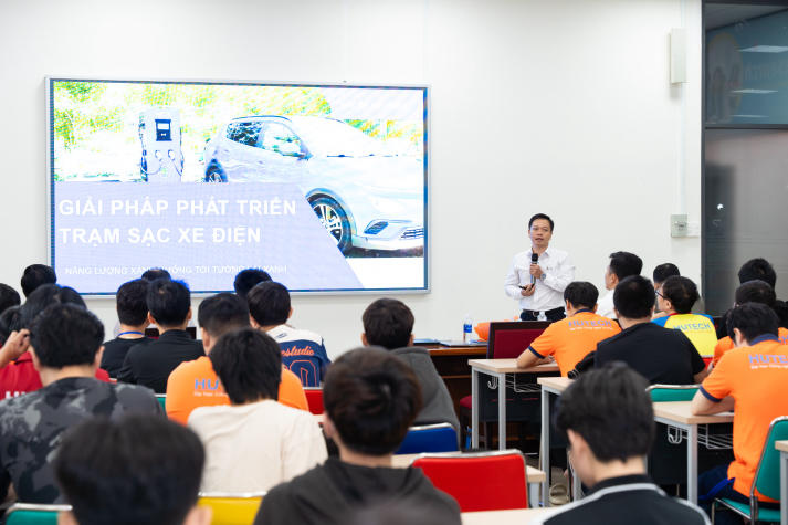 [Video] Kỹ thuật đỉnh cao - Ý tưởng táo bạo: Loạt sản phẩm của sinh viên HUTECH gây sốt 139