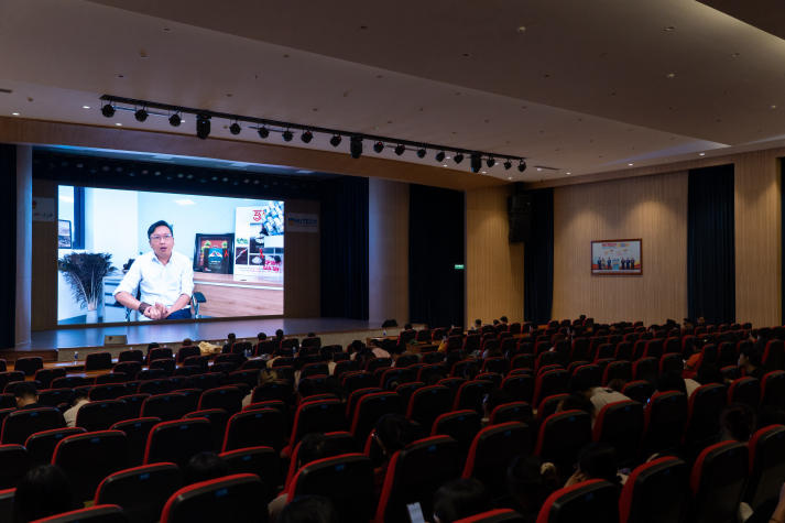 Sinh viên PR kể chuyện đời sống, di sản bằng góc nhìn Gen Z 100