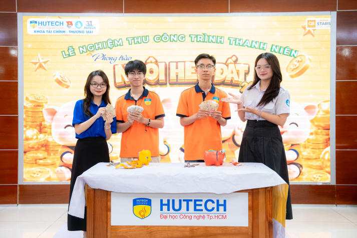 Sinh viên Khoa Tài chính - Thương mại lan tỏa yêu thương từ phong trào nuôi heo đất 56