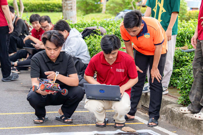 HUTECH-ers gặp chuyên gia, khơi mở bí kíp nghề nghiệp ngay trên giảng đường 80