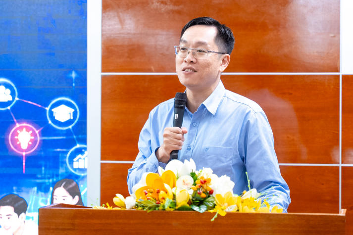 Sinh viên Quản trị kinh doanh tìm điểm khởi đầu cho công trình nghiên cứu 16
