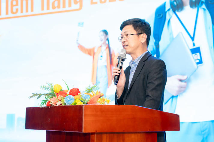 [Video] Hơn 300 sinh viên HUTECH “săn vé” thực tập tại Sacombank 65