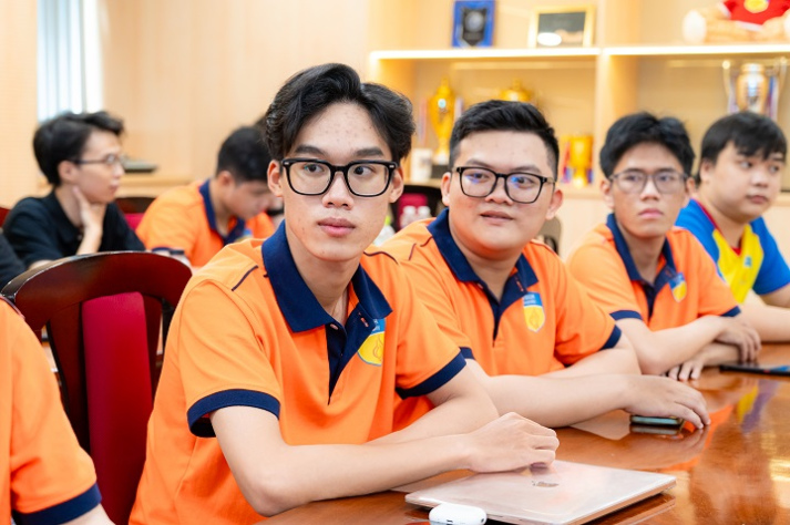 Chuỗi Seminar HUTECH Innovatalk: Truyền cảm hứng cho sinh viên về tư duy phát triển bền vững 135