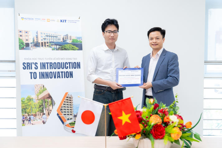 Sinh viên VJIT “chốt ý tưởng” tại lễ bế giảng khóa học đổi mới sáng tạo I2I Workshop 61