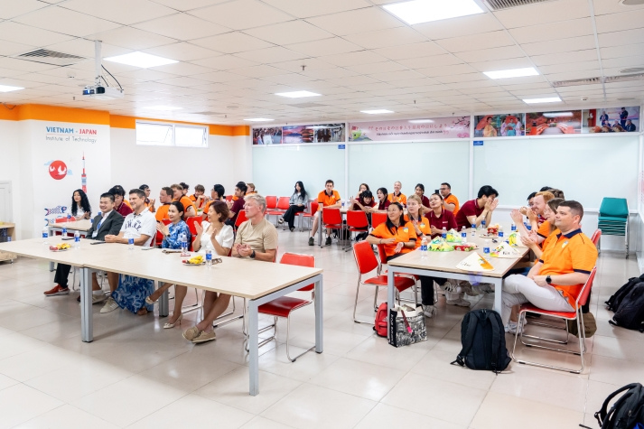 Sinh viên HUTECH giao lưu văn hóa cùng đoàn sinh viên quốc tế đến từ Đan Mạch 9