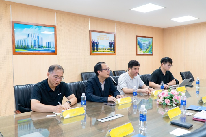 HUTECH làm việc với Qingdao Huanghai University (Trung Quốc), thúc đẩy hợp tác đào tạo tiếng Trung và giao lưu học thuật 13