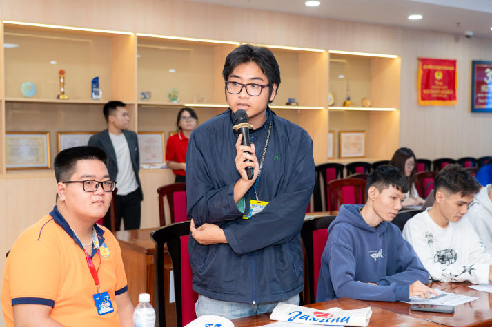 IT-ers HUTECH thực hành tiếng Anh chuyên ngành trong tình huống giao tiếp nghề nghiệp 58