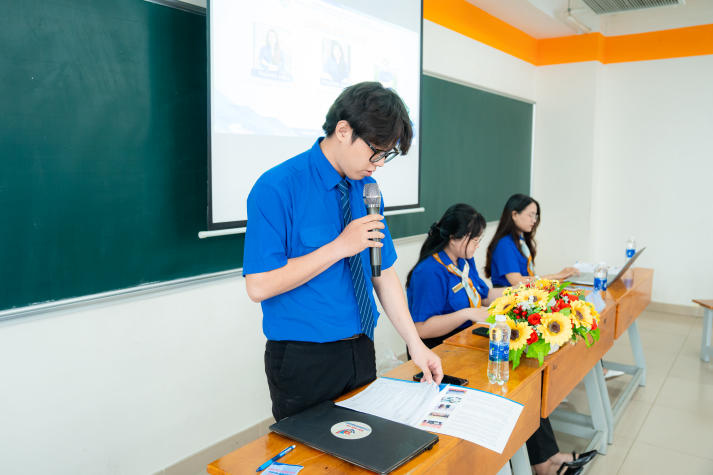 Đoàn Khoa Tài chính - Thương mại vững bước nhiệm kỳ mới với tinh thần “Đoàn kết - Tiên phong - Khát vọng - Hoài bão” 39