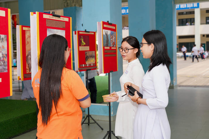 Kết thúc Triển lãm “Sử Việt - Nét hùng ca vàng son”: Dấu mốc trưởng thành của sinh viên ngành Quan hệ công chúng 39