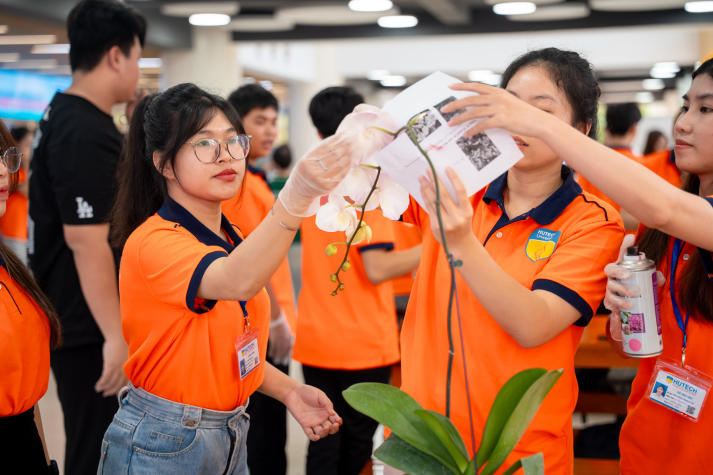 “Khoác áo mới” cho hoa lan: Hành trình sáng tạo của sinh viên Công nghệ sinh học 64