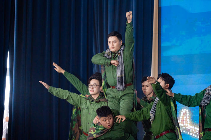 Một mùa giai điệu thăng hoa: HUTECH tôn vinh tháng 11 qua “Tiếng hát từ giảng đường” 2025 53