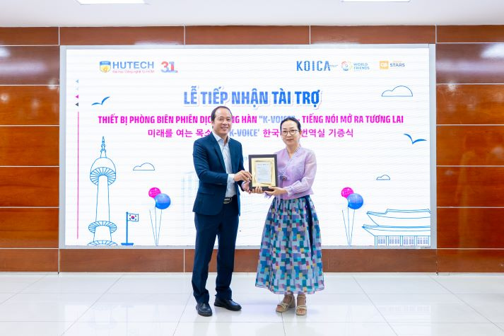HUTECH enhances Korean language learning experience with international standard “K-VOICE” Interpretation and Translation Lab 79