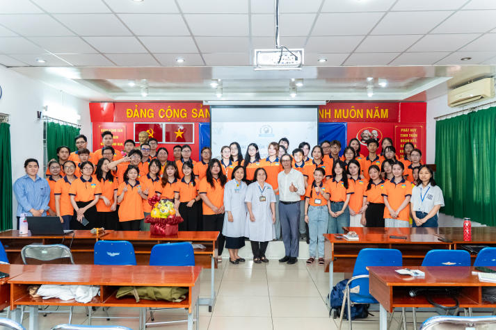 Sinh viên Tâm lý học tiếp cận thực tế trị liệu tại Bệnh viện Tâm thần TP.HCM 7