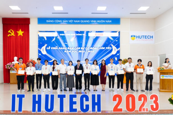 Khoa Công nghệ thông tin HUTECH tổng kết phong trào sinh viên và phát động phong trào năm học 2023-2024 138
