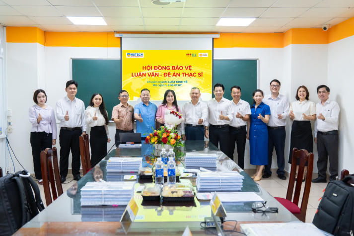 Buổi bảo vệ luận văn/đề án Thạc sĩ ngành Luật kinh tế ghi nhận góc nhìn pháp lý đa chiều 72