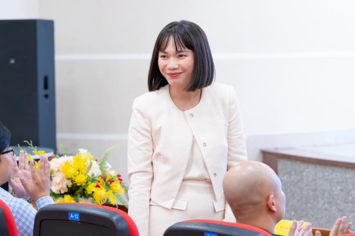 [Video] Sôi nổi buổi giao lưu cùng ca sĩ Ngô Kiến Huy và thăm khám sức khỏe răng miệng của sinh viên HUTECH 24