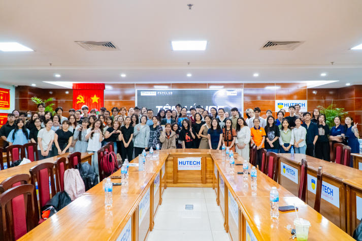 HUTECH-ers ngành Tâm lý học khám phá mối liên hệ giữa tâm lý học và truyền thông hiện đại 56