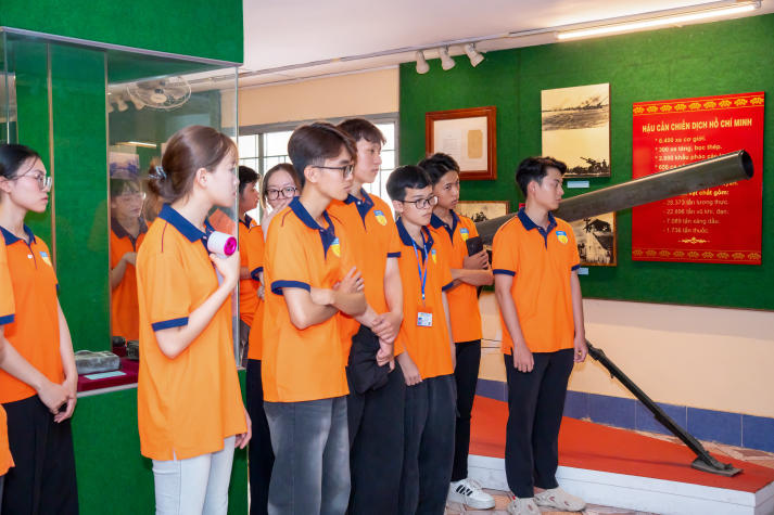 Tháng Thanh niên rực rỡ của sinh viên Khoa Marketing - Kinh doanh quốc tế 20