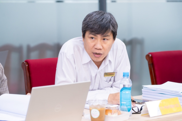 Nhiều đề tài thể hiện xu hướng tiếp thị hiện đại tại buổi bảo vệ luận văn/đề án Thạc sĩ ngành Marketing 27