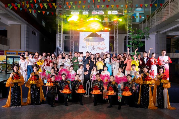 Biến đồ án tốt nghiệp thành sân khấu thực cảnh, sinh viên Quản trị sự kiện kể chuyện Việt bằng cảm xúc 134