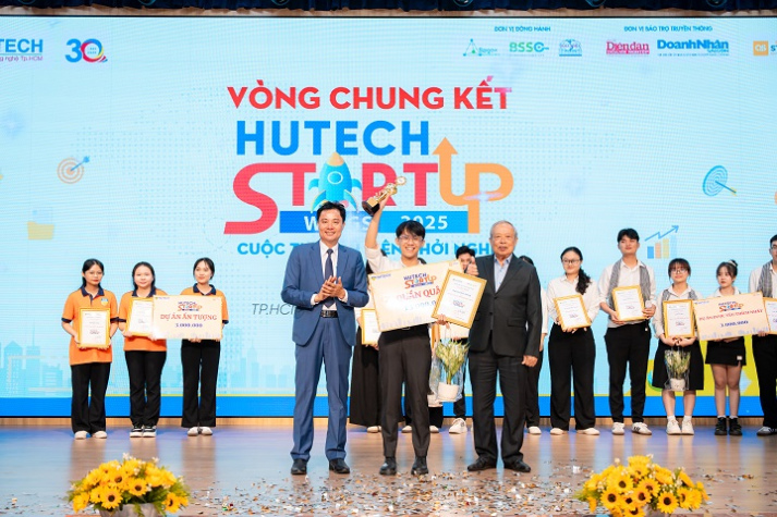 Chung kết HUTECH Startup Wings 2025: Trà sữa thảo mộc dạng viên nén TEA PIE lên ngôi Quán quân 78
