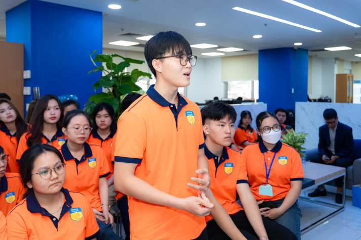 Theo dòng vốn thị trường, sinh viên Tài chính - Thương mại khám phá nghề chứng khoán tại Yuanta Việt Nam 67