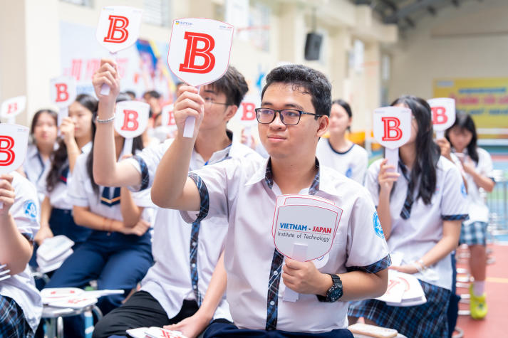 Học sinh các trường phổ thông tại Quận Bình Thạnh hào hứng tham gia cuộc thi về văn hóa Nhật Bản tại HUTECH 59