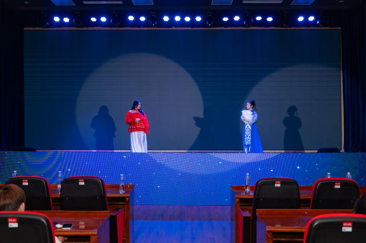 Sinh viên HUTECH thắp sáng niềm tự hào Việt qua chuỗi đồ án nghệ thuật hoành tráng 290