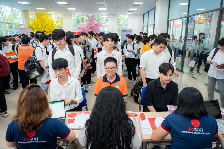 Hơn 1.500 vị trí việc làm hấp dẫn đón chờ HUTECH-ers tại Korea Job Fair 2024 vào 11/4 tới 8