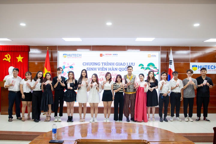 Sinh viên VKIT giao lưu cùng sinh viên Hàn Quốc, tìm hiểu về nét đặc trưng Tết Việt - Tết Hàn 9