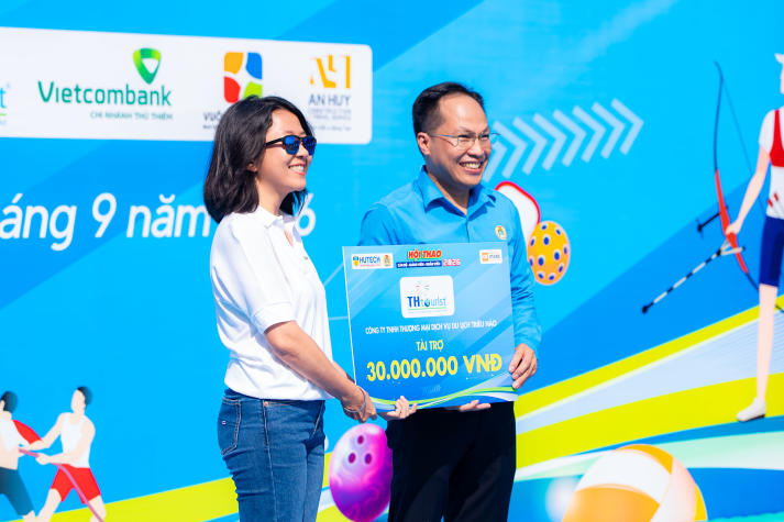 [Video] Bùng nổ tinh thần thể thao, Hội thao CB-GV-NV HUTECH 2026 khởi động mùa tranh tài rực lửa 94