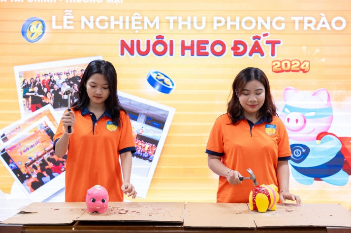 Sinh viên Khoa Tài chính - Thương mại nghiệm thu heo đất lên đến hơn 24 triệu đồng 37