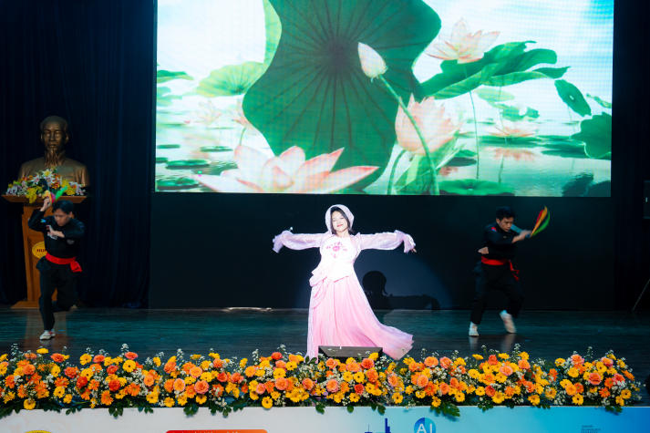 Sinh viên HUTECH tỏa sáng tại Cuộc thi Hùng biện tiếng Việt Khối thi đua 21 năm học 2024-2025 32