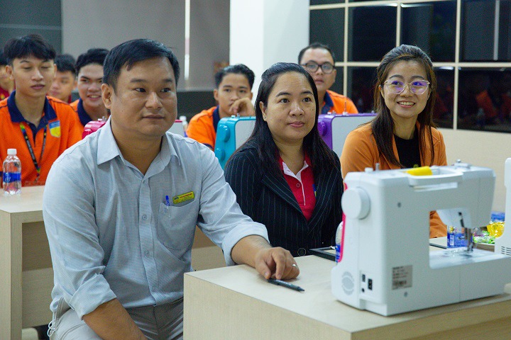 Sinh viên Viện Kỹ thuật tham quan thực tế tại Công ty Zeng Hsing Industrial 33