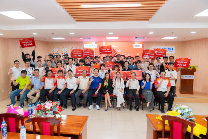 [Video] Tỏa sáng tại HDBank Hackathon 2024: Sinh viên IT HUTECH và dự án “EmoWatch” 395