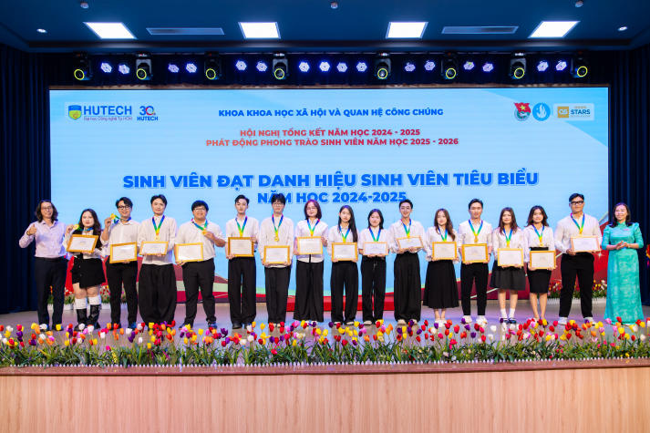 Từ dấu ấn năm học cũ đến khát vọng mới của sinh viên Khoa Khoa học Xã hội và Quan hệ Công chúng 92