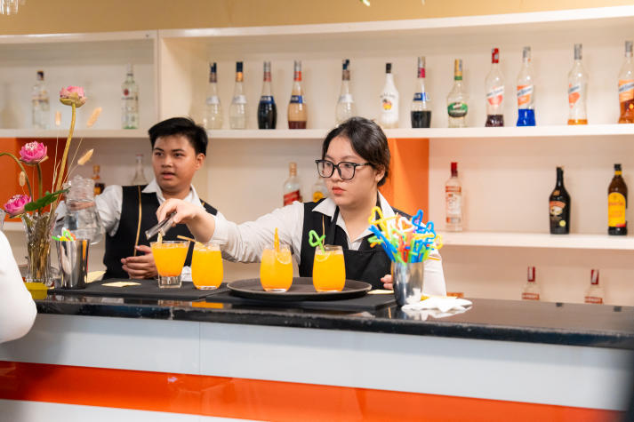 Pura Dining - Khi sinh viên HUTECH vận hành nhà hàng chay fine dining như một mô hình kinh doanh thực thụ 90