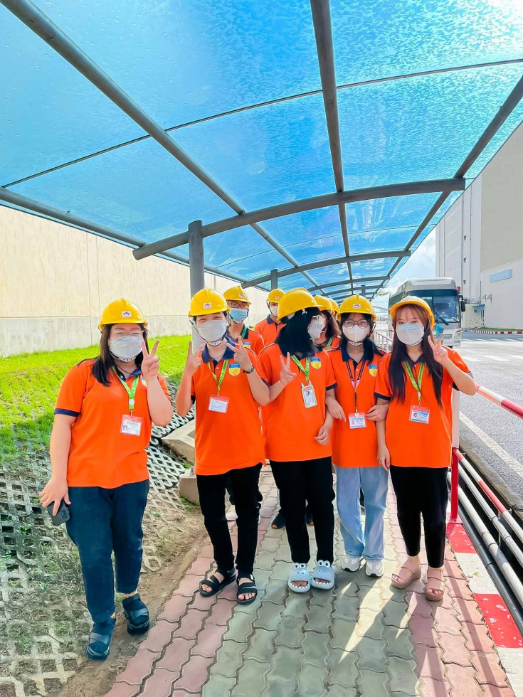 Sinh viên Viện Khoa học Ứng dụng tìm hiểu quy trình sản xuất hiện đại tại nhà máy Ajinomoto Long Thành (Đồng Nai) 45