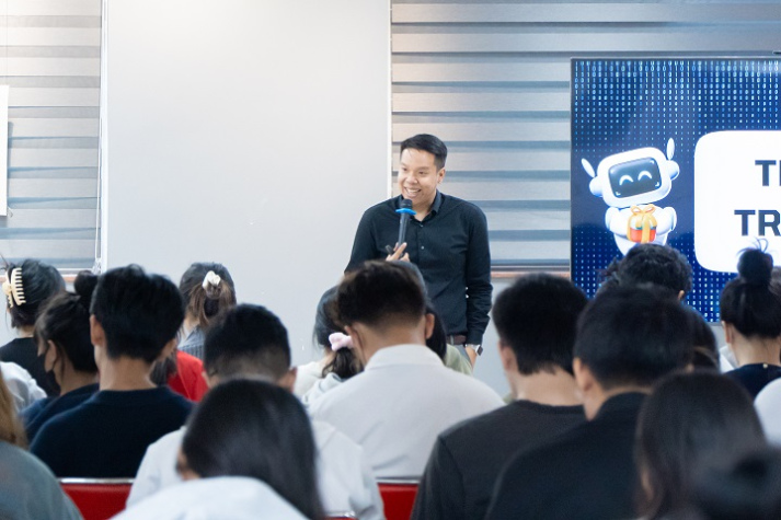 Giá trị khác biệt từ 5 trụ cột đào tạo của HUTECH 137