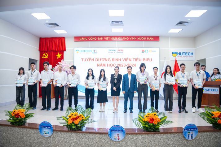 VJIT tổng kết và phát động phong trào sinh viên năm học 2024-2025 28