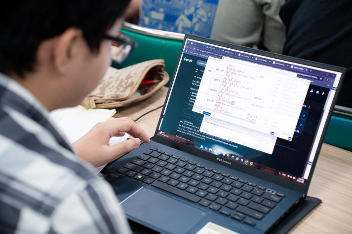 Sinh viên HUTECH ghi dấu ấn với loạt sản phẩm từ các sân chơi kỹ thuật - công nghệ 127