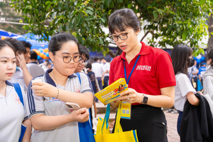 Còn vài giờ để chốt nguyện vọng đăng ký xét tuyển, thí sinh cần đặc biệt lưu ý gì? 57